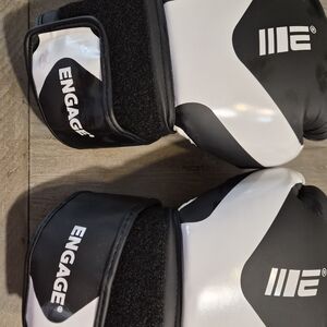 Black and White Men's Gloves